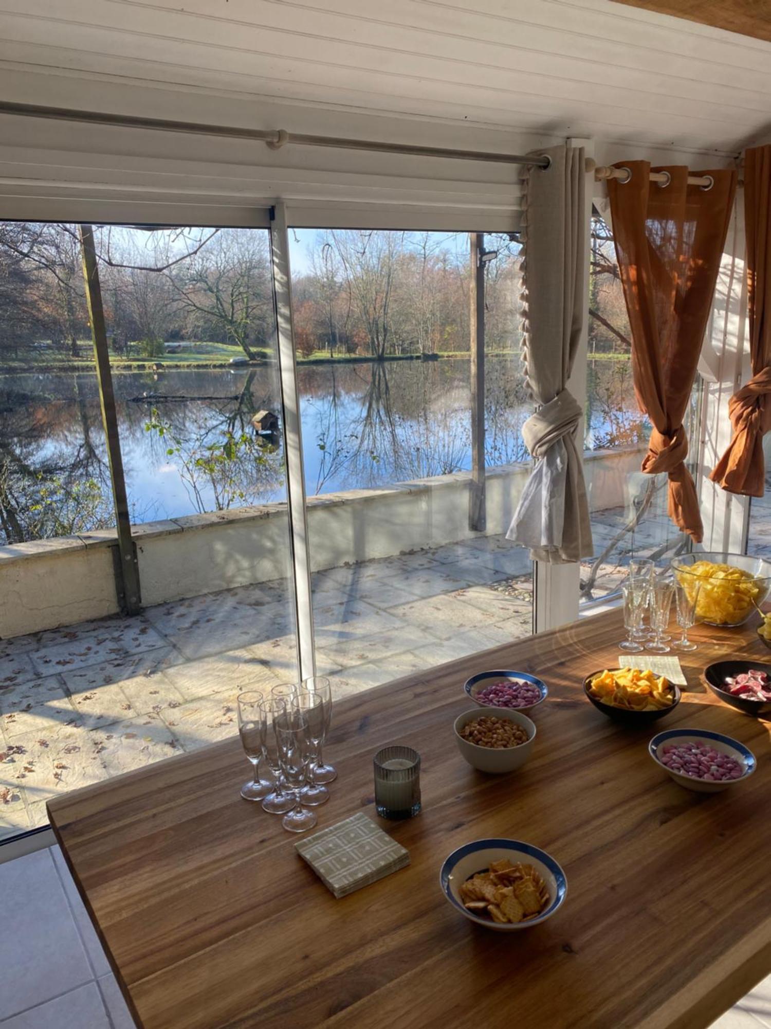 La Petite Maison Au Bord De L'Etang Chirac  Zewnętrze zdjęcie